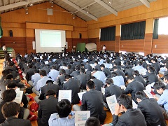 2016_0513進路講演会1年次s004